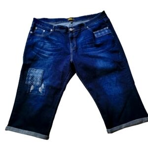 DkIN Capris Jean Med Wash Plus Size 24W